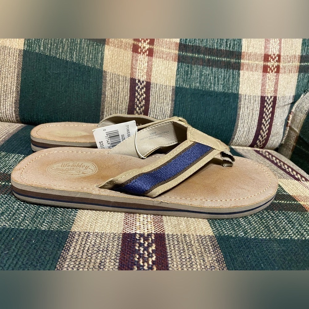 Wembley Mens Size Medium 8-9 Flip-Flops - Picture 6 of 7